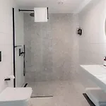 Honest Appart hôtel 4*