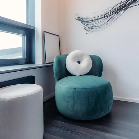Honest Apartahotel 4*