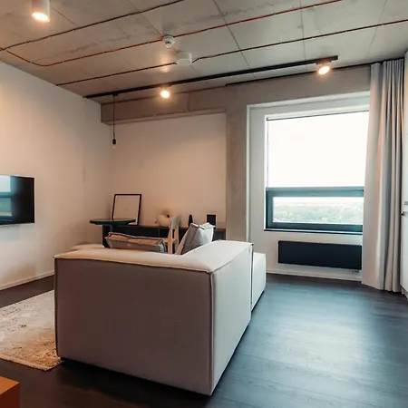 Honest Aparthotel