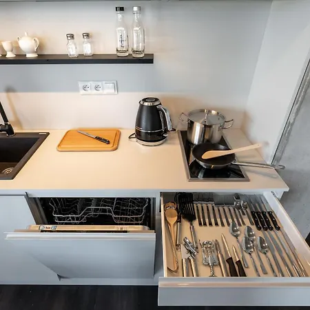 Honest מלון דירות