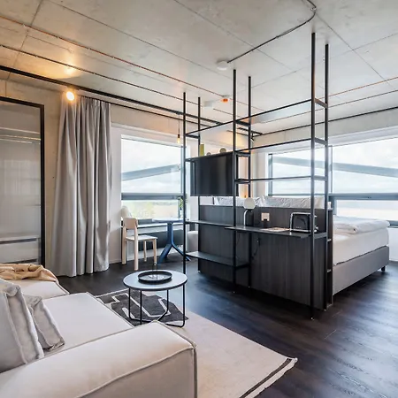Honest Aparthotel 4*