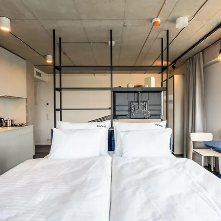 Honest Aparthotel 4*