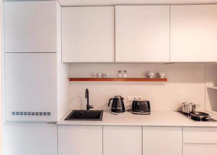 Honest Aparthotel 4*